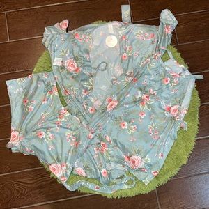 Medium three piece pijamas set